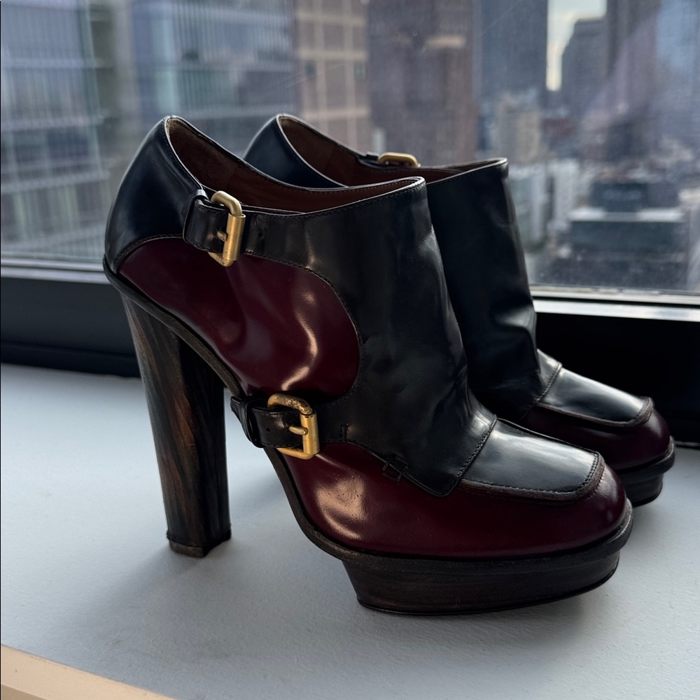 Fendi Black and Burgundy Heels with Buckles